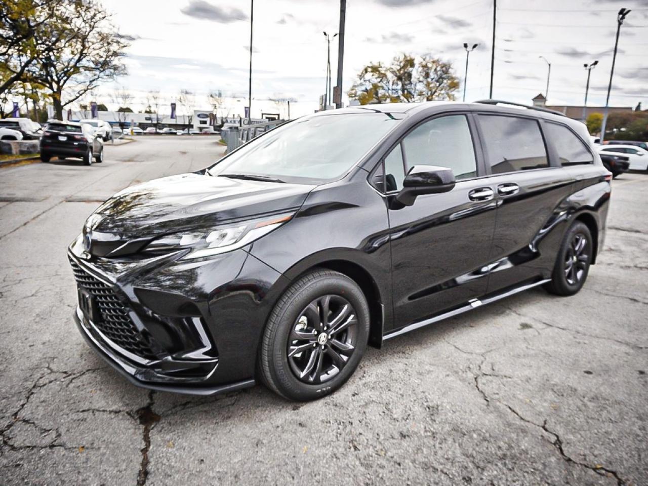 2025 Toyota Sienna  Photo4