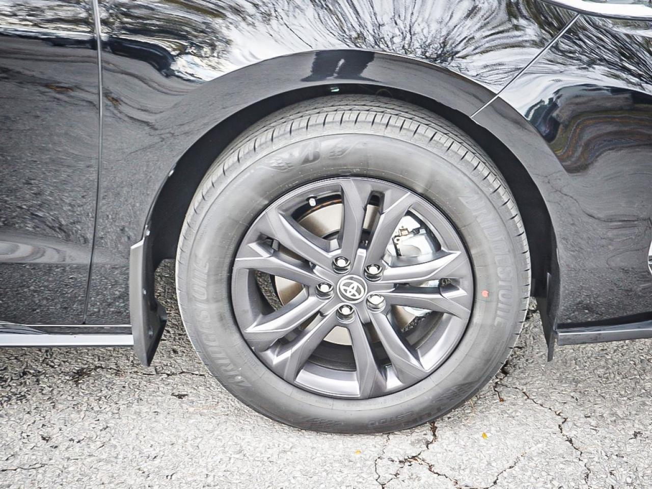 2025 Toyota Sienna  Photo