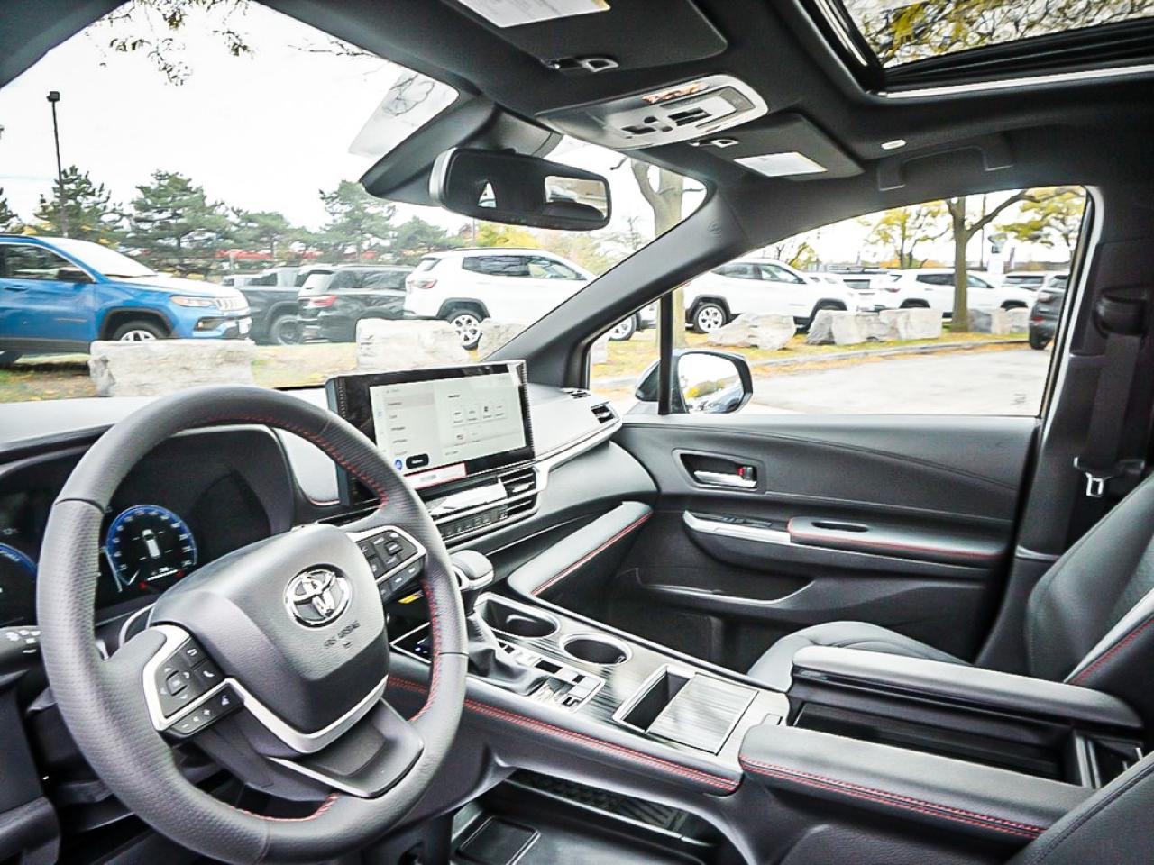 2025 Toyota Sienna  Photo