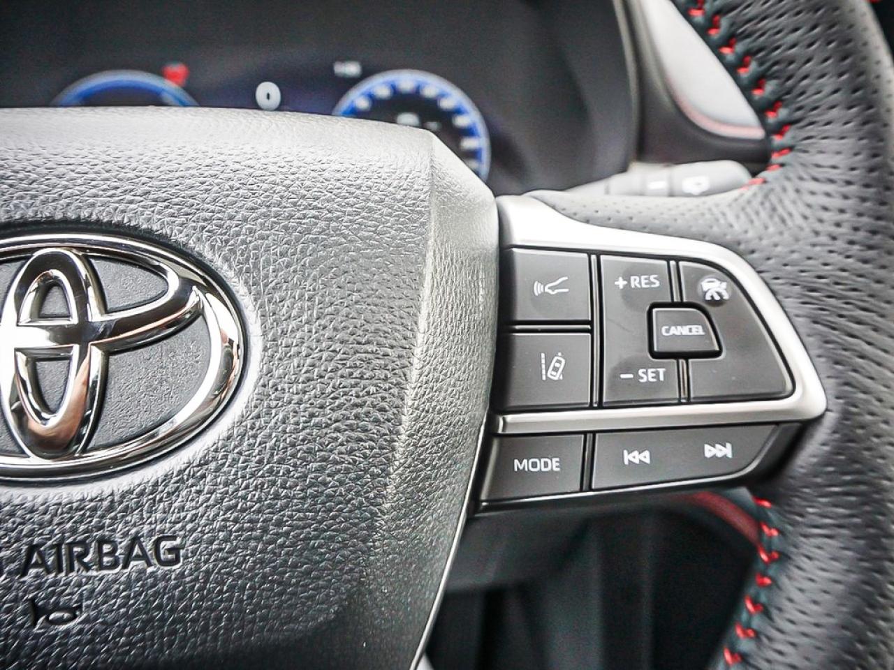 2025 Toyota Sienna  Photo