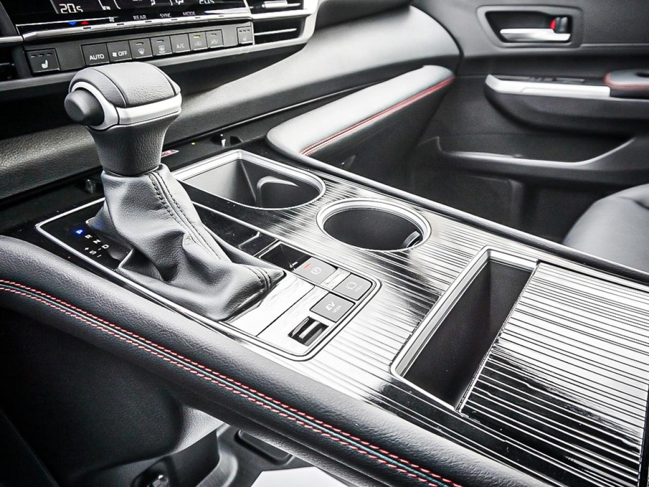 2025 Toyota Sienna  Photo