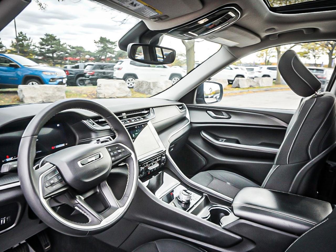 2023 Jeep Grand Cherokee  Photo