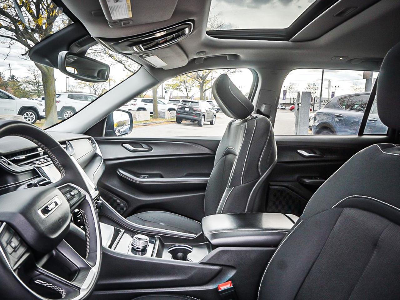 2023 Jeep Grand Cherokee  Photo