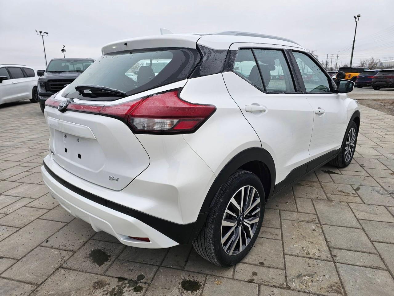 2024 Nissan Kicks SV 4dr Front-Wheel Drive Photo4