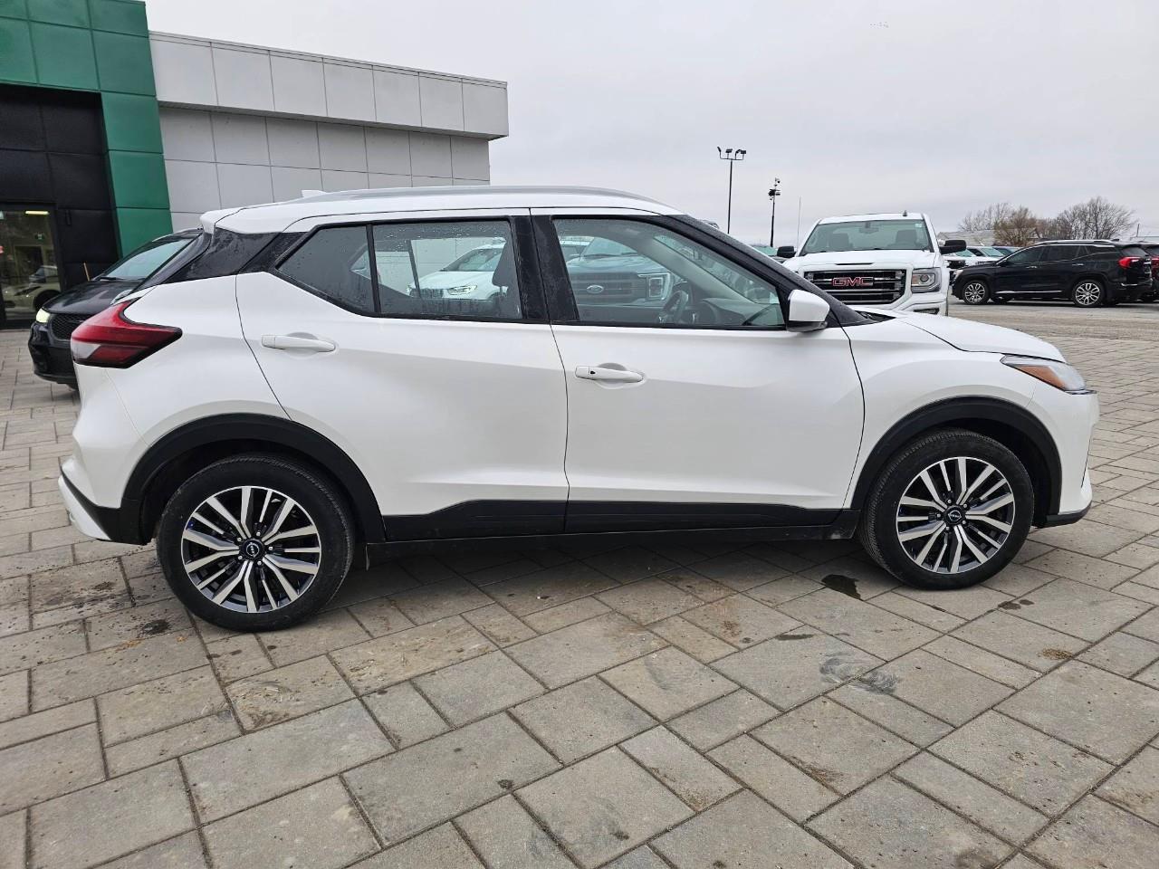 2024 Nissan Kicks SV 4dr Front-Wheel Drive Photo3