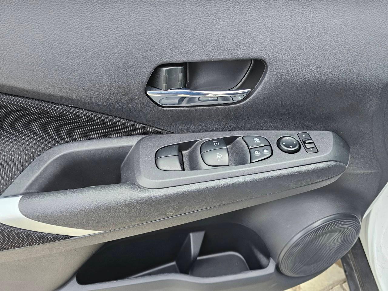 2024 Nissan Kicks SV 4dr Front-Wheel Drive Photo