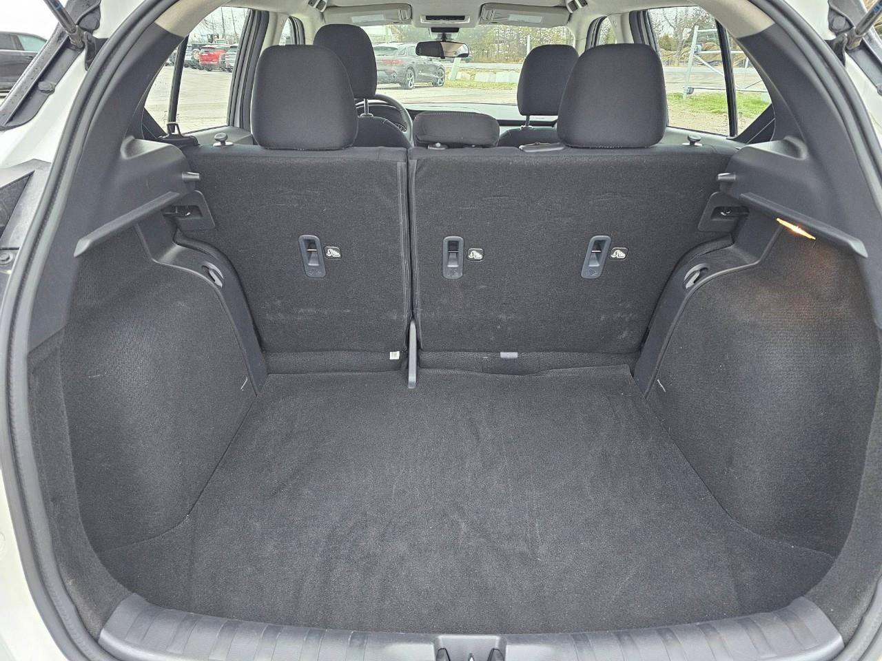 2024 Nissan Kicks SV 4dr Front-Wheel Drive Photo