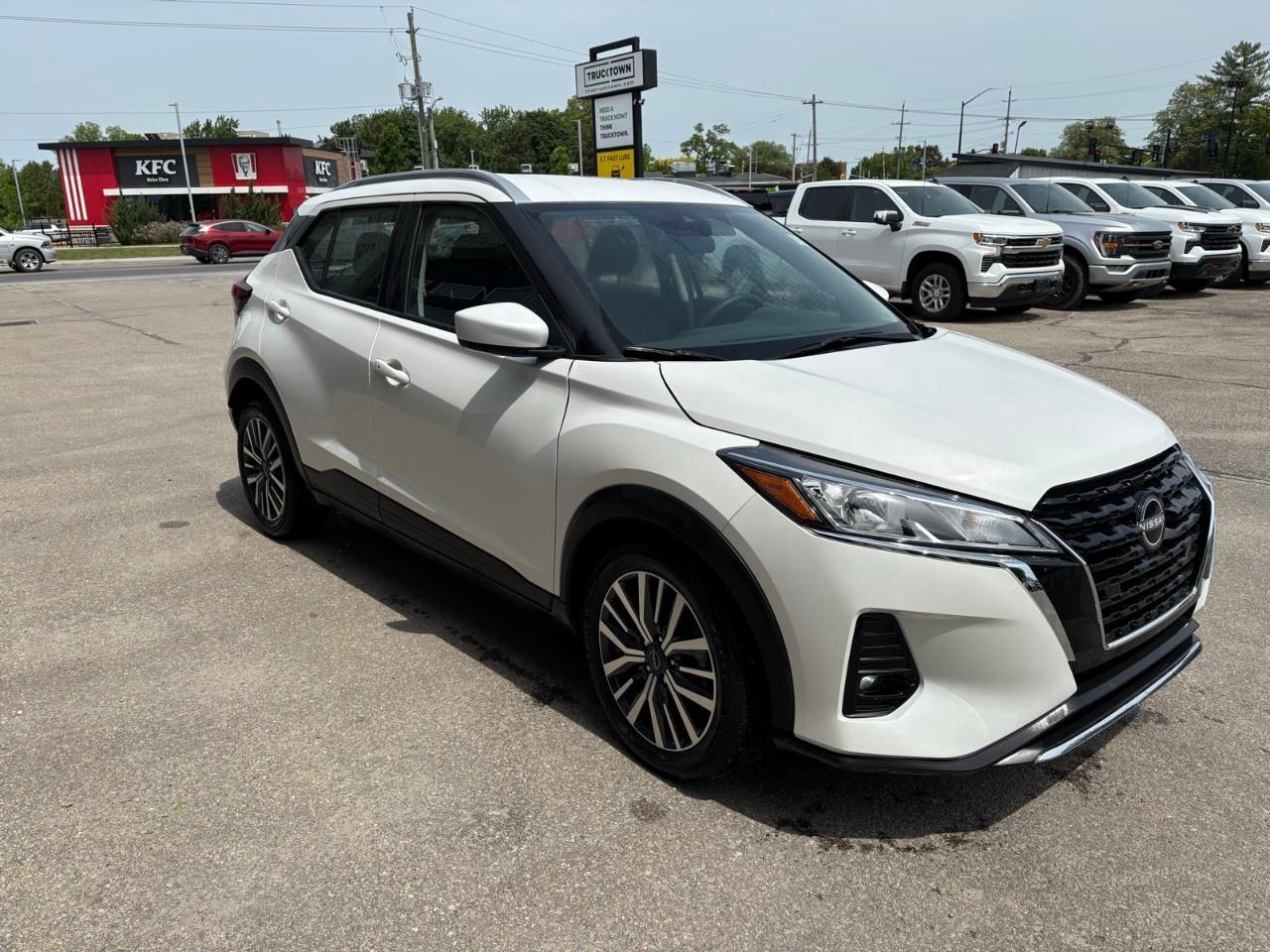 2024 Nissan Kicks SV 4dr Front-Wheel Drive Photo3