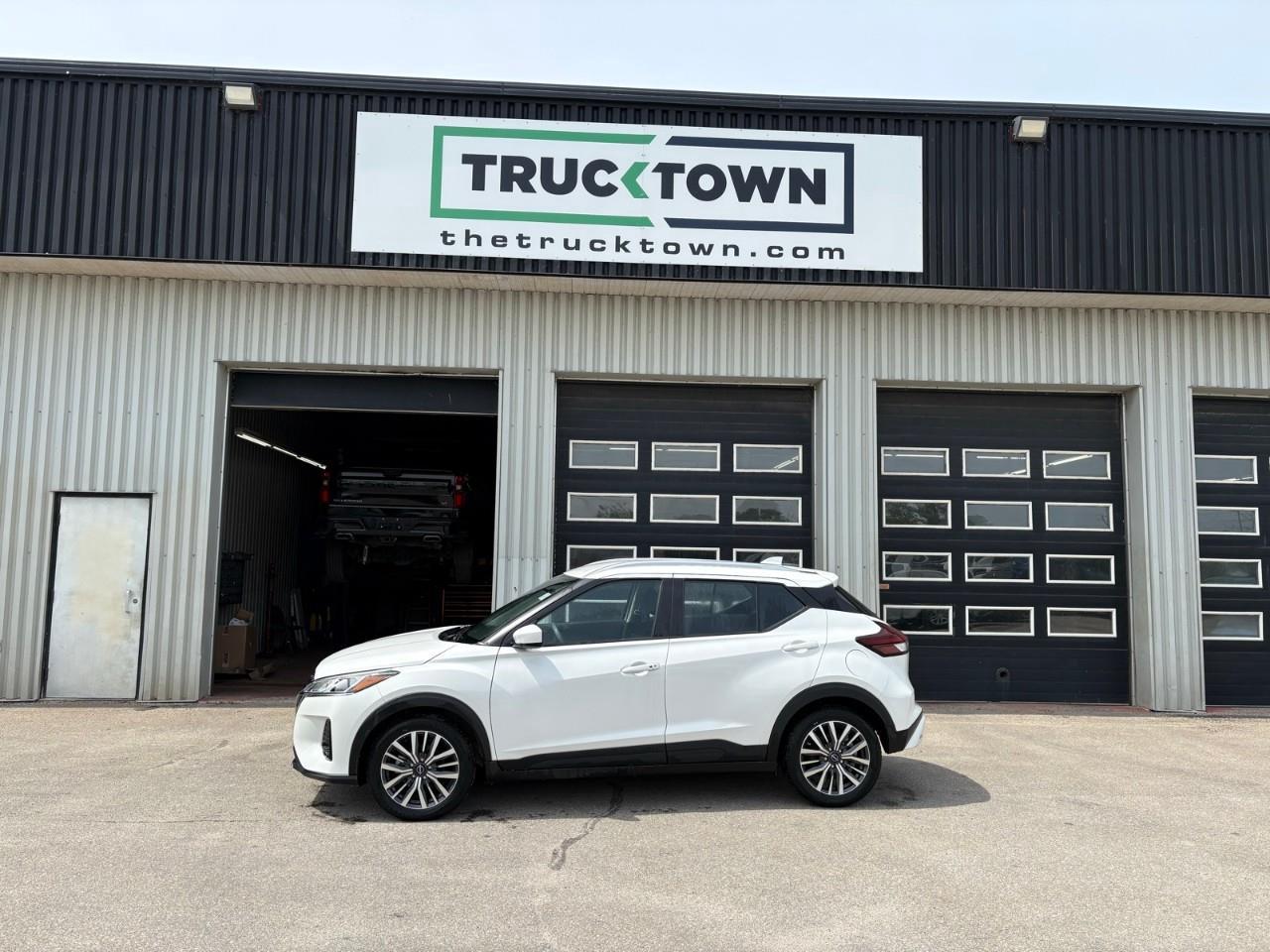 2024 Nissan Kicks SV 4dr Front-Wheel Drive Photo