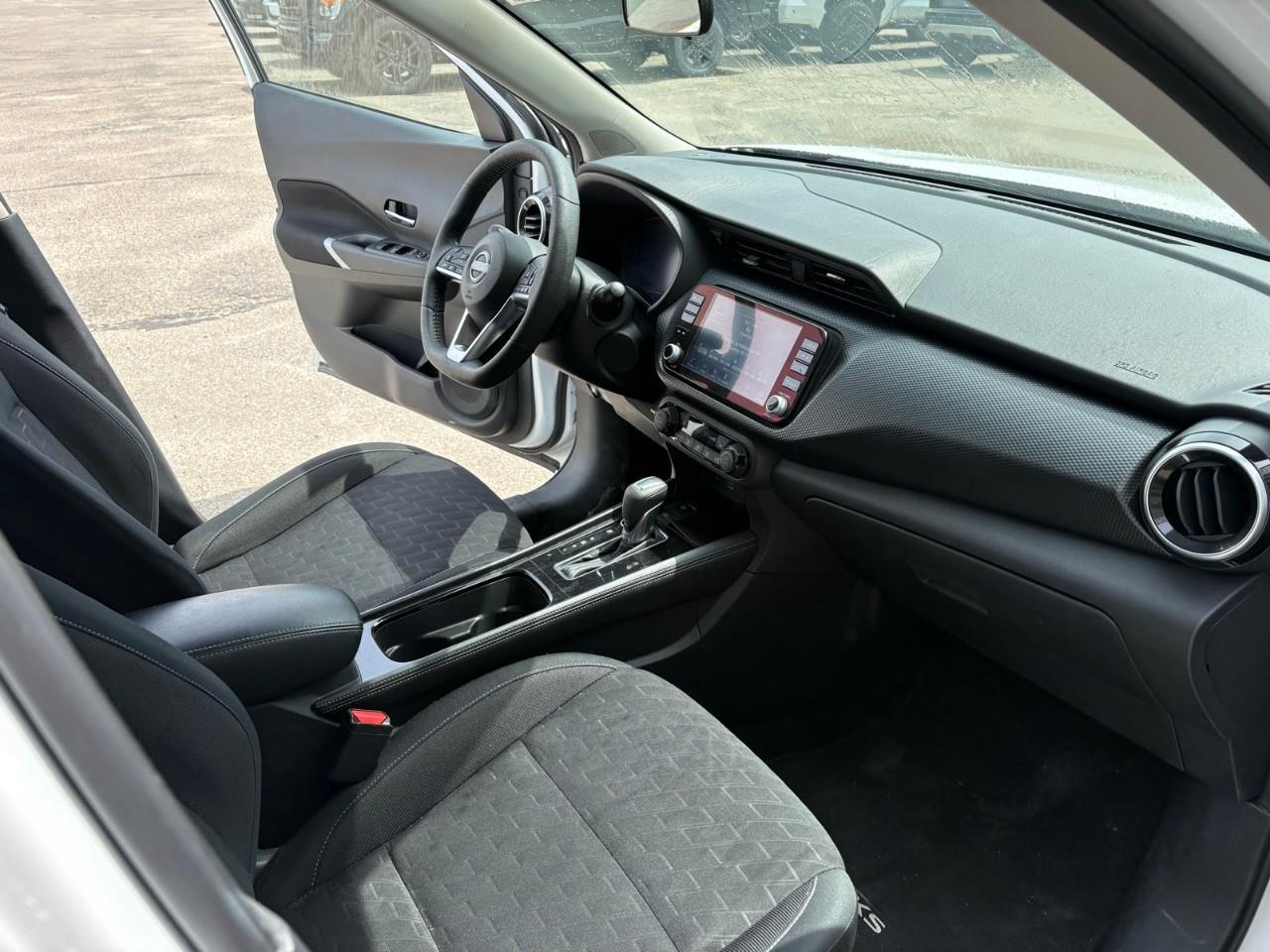 2024 Nissan Kicks SV 4dr Front-Wheel Drive Photo