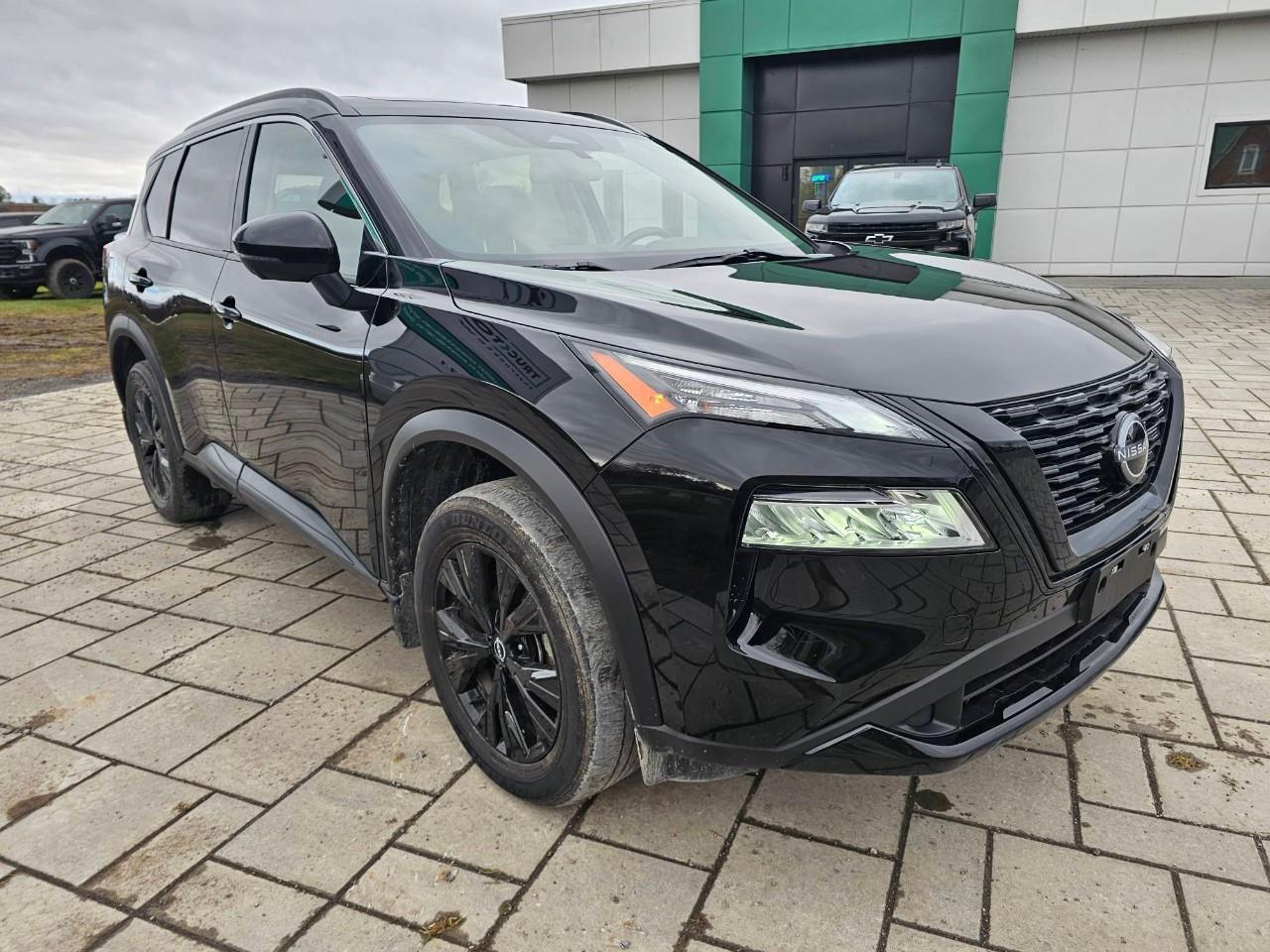 2023 Nissan Rogue SV Midnight Edition 4dr All-Wheel Drive Sport Utility Photo2