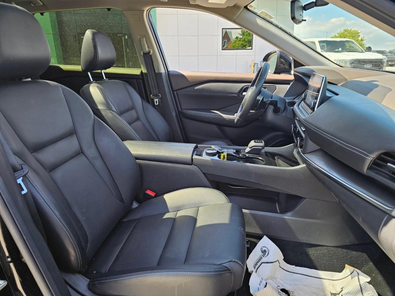 2023 Nissan Rogue SV Midnight Edition 4dr All-Wheel Drive Sport Utility Photo