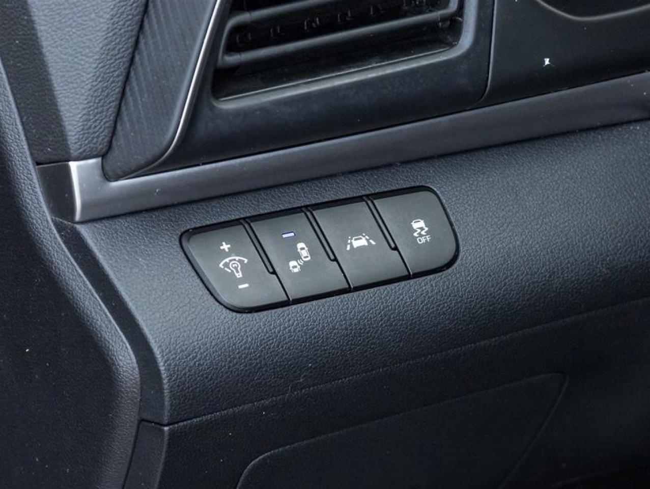 2020 Hyundai Elantra PREFERRED 4DR SEDAN Photo