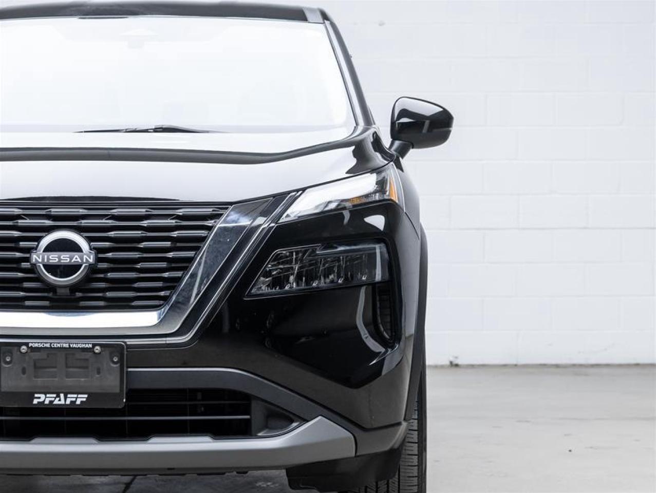 2022 Nissan Rogue  Photo3