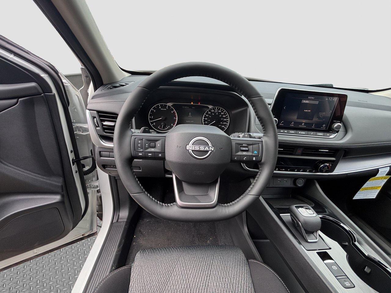 2025 Nissan Rogue SV Moonroof HEATED SEATS   HEATED STEERING   REMOT Photo