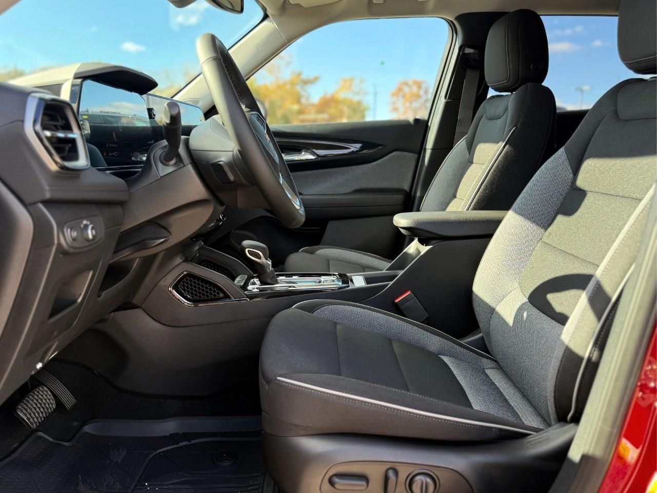 2026 Chevrolet TrailBlazer LT 4dr All-Wheel Drive Photo4