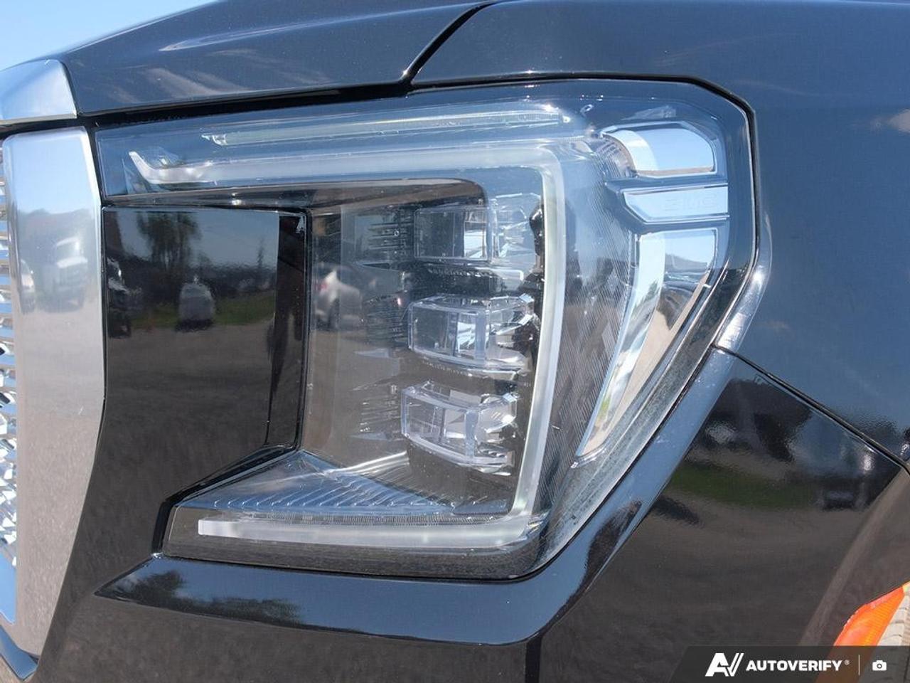 2021 GMC Yukon 4WD 4dr Denali Photo