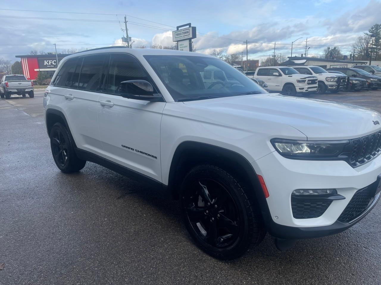2023 Jeep Grand Cherokee Limited 4dr 4x4 Photo