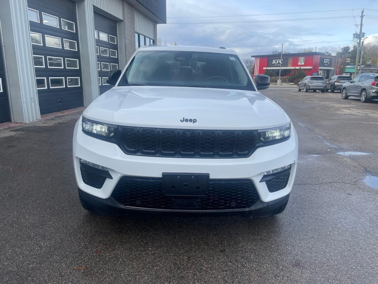 2023 Jeep Grand Cherokee Limited 4dr 4x4 Photo2