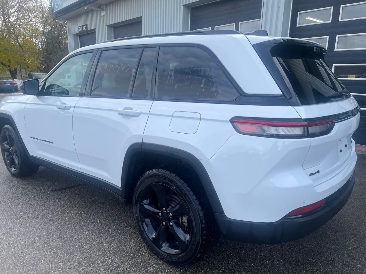 2023 Jeep Grand Cherokee Limited 4dr 4x4 Photo