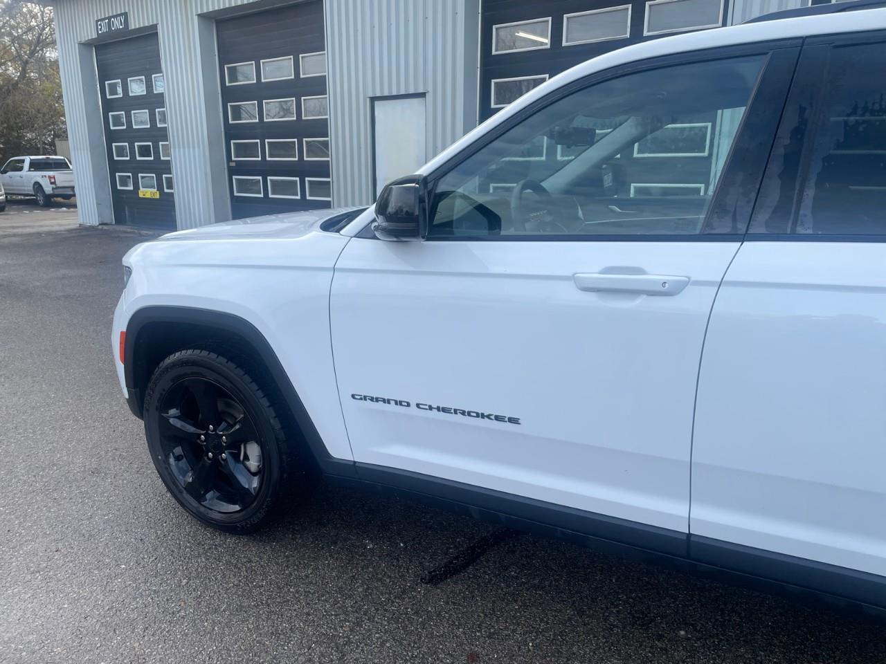 2023 Jeep Grand Cherokee Limited 4dr 4x4 Photo