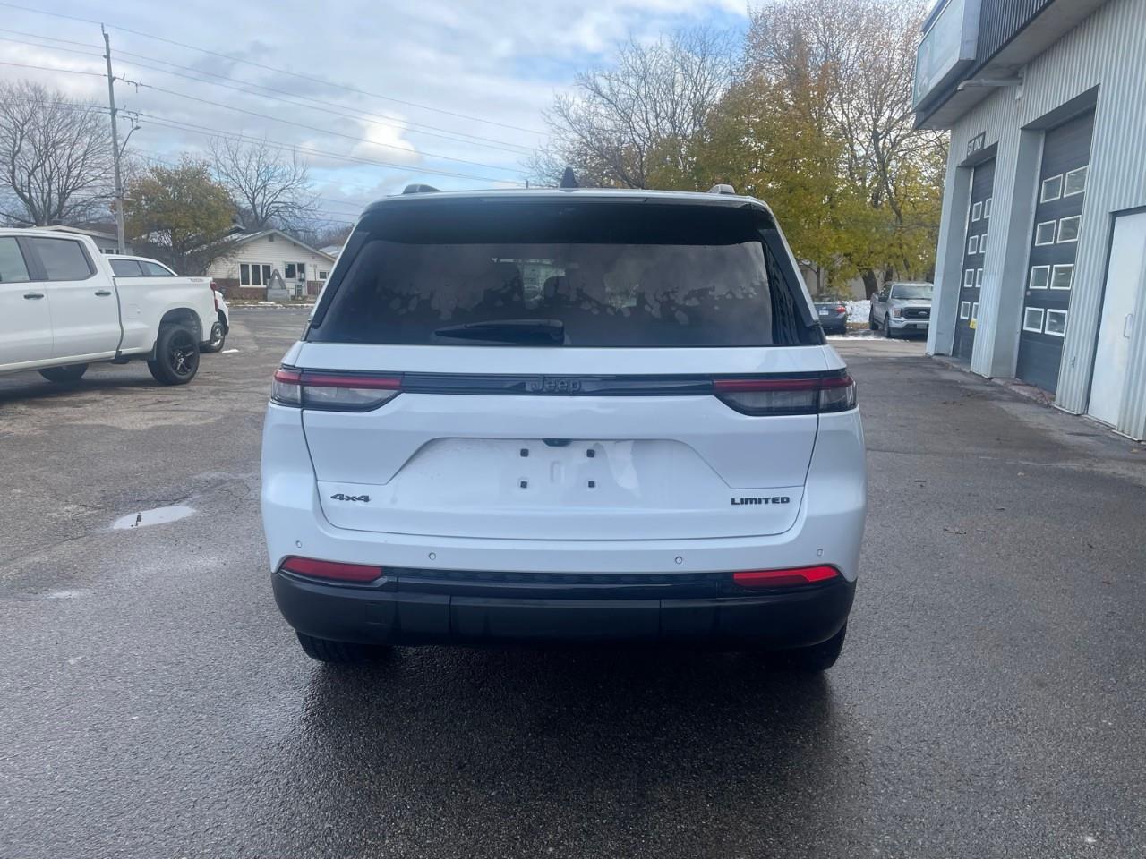 2023 Jeep Grand Cherokee Limited 4dr 4x4 Photo