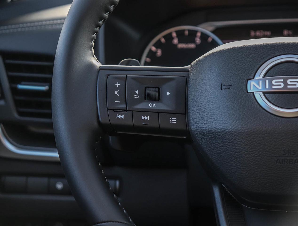 2025 Nissan Rogue SV Moonroof !!! CLEAROUT !!! LOW RATES PANO ROOF Photo