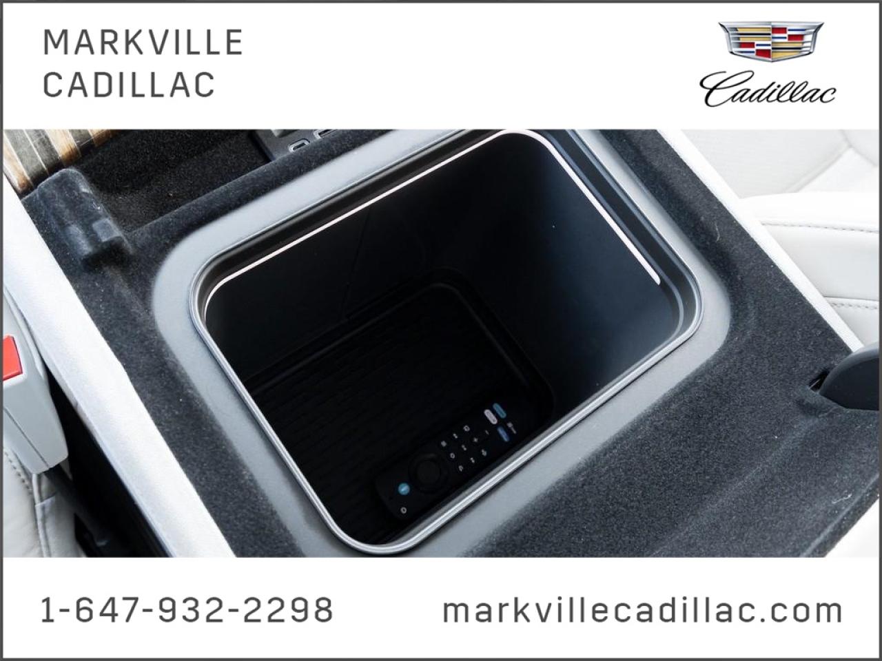 2023 Cadillac Escalade ESV Sport Platinum 4x4 Photo