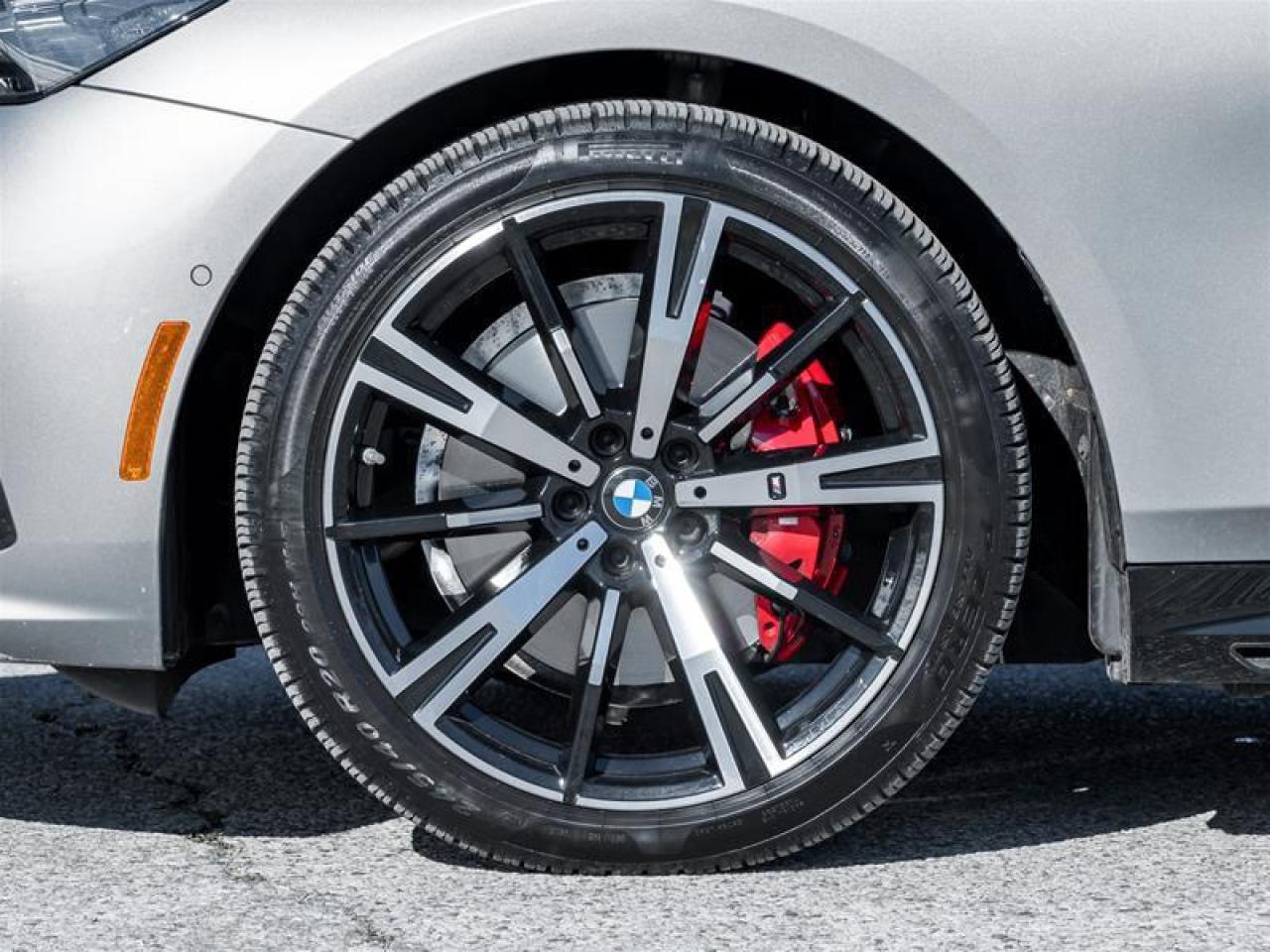 2025 BMW 530 i xDrive 4dr All-Wheel Drive Sedan Photo4