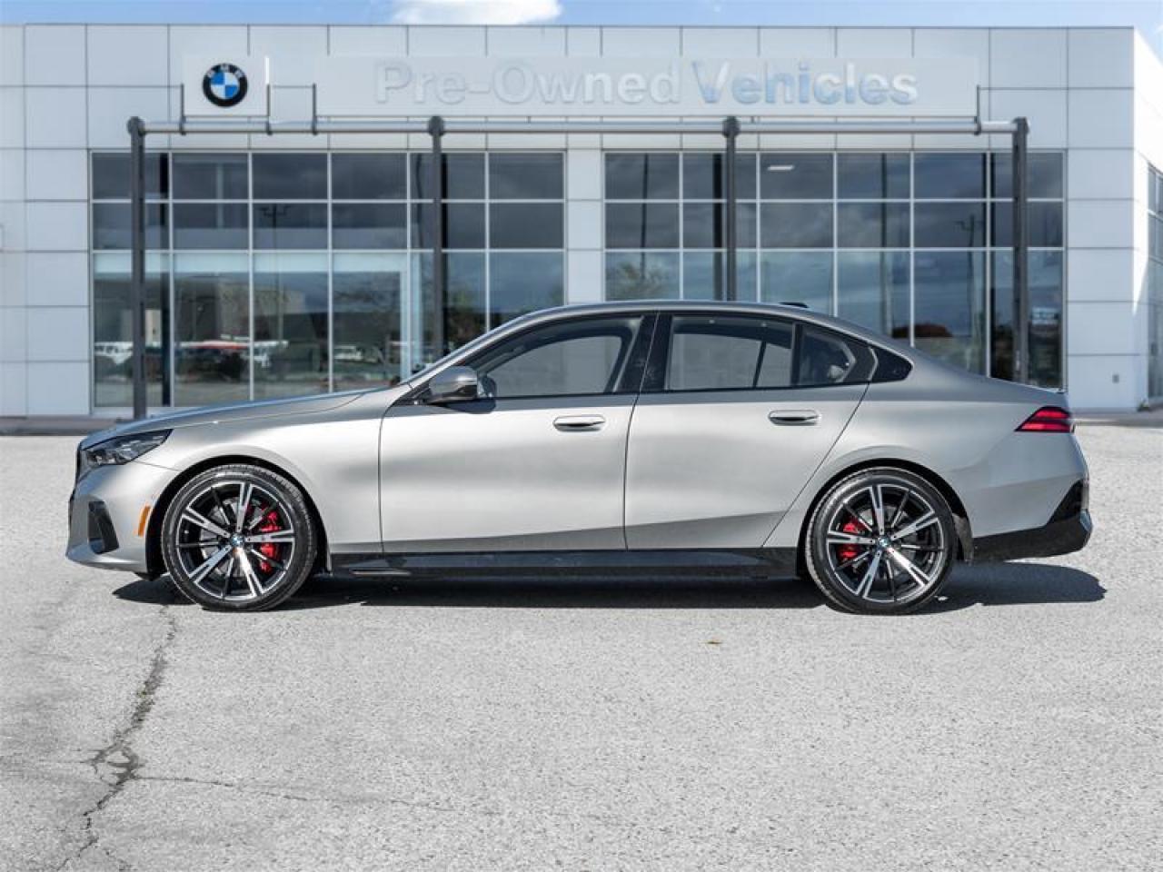 2025 BMW 530 i xDrive 4dr All-Wheel Drive Sedan Photo3