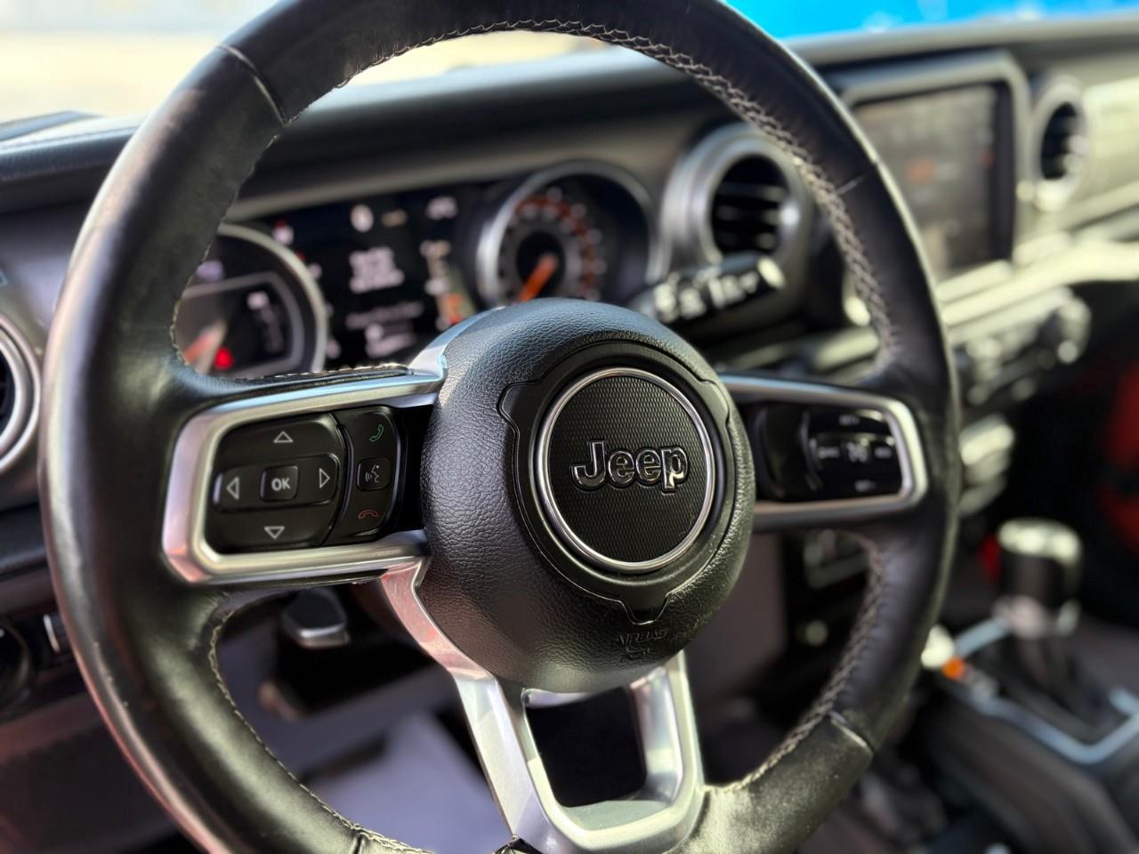 2019 Jeep WRANGLER UNLIMITED Sahara 4dr 4x4 Photo4