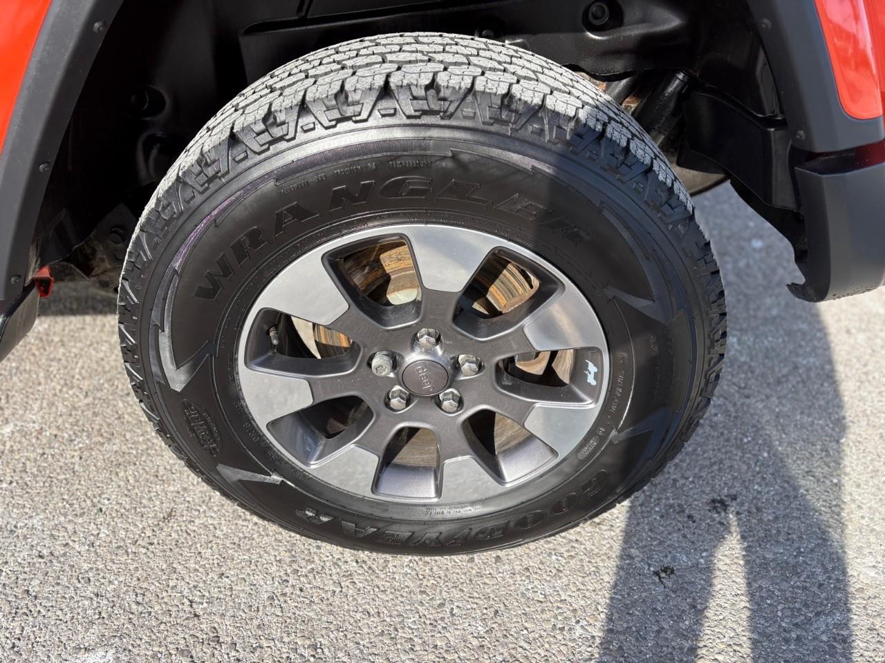 2019 Jeep WRANGLER UNLIMITED Sahara 4dr 4x4 Photo3