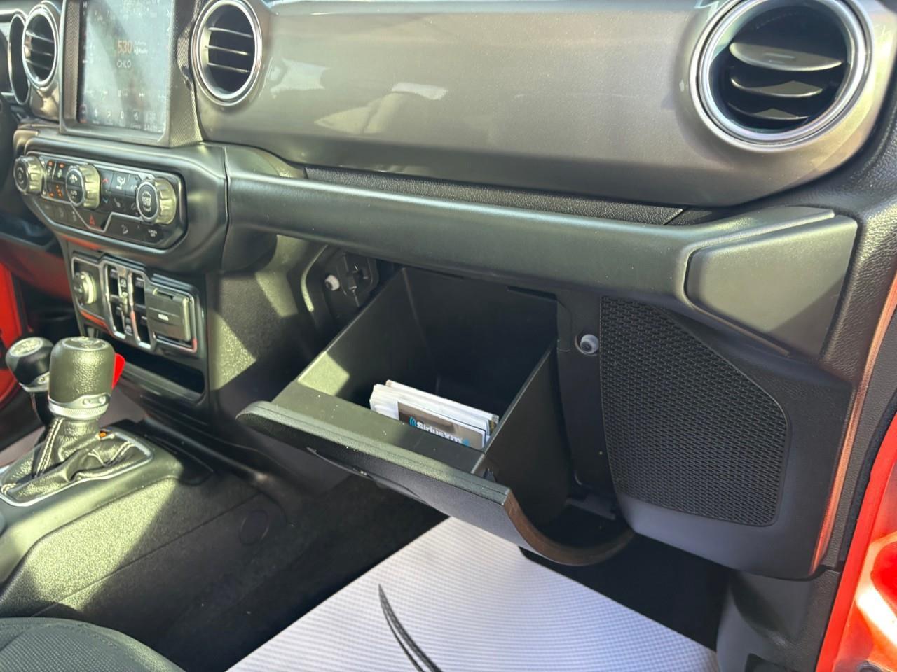 2019 Jeep WRANGLER UNLIMITED Sahara 4dr 4x4 Photo