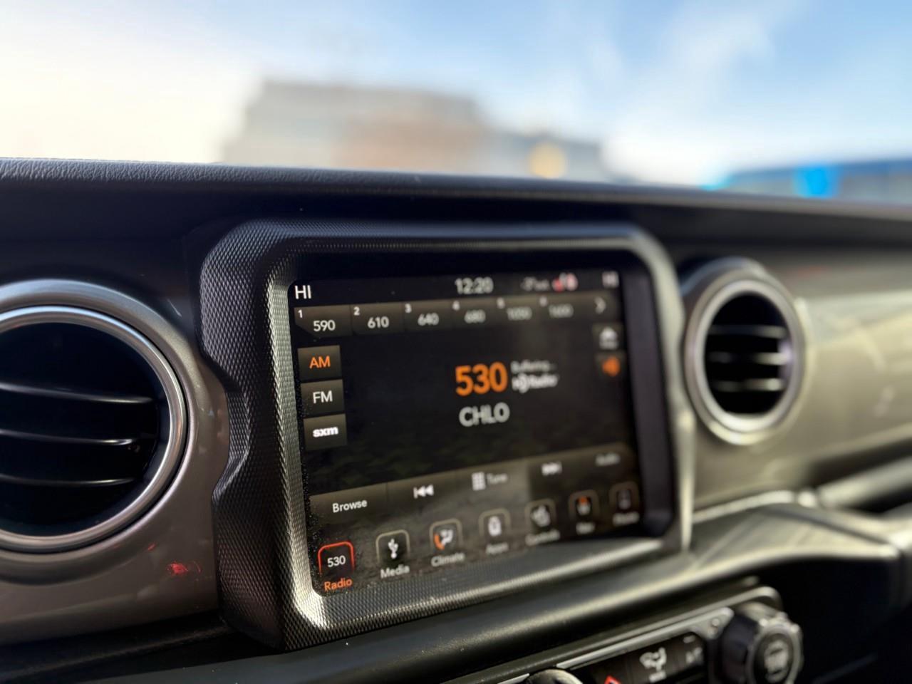 2019 Jeep WRANGLER UNLIMITED Sahara 4dr 4x4 Photo