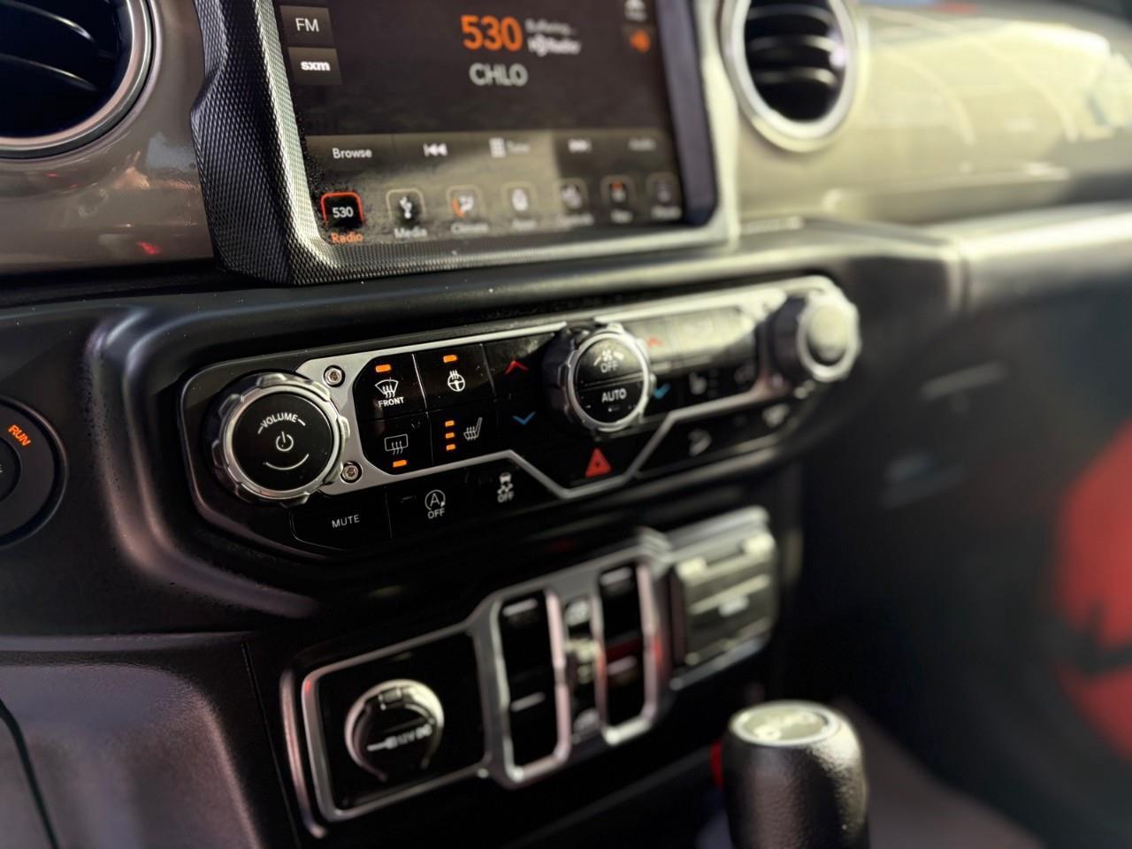 2019 Jeep WRANGLER UNLIMITED Sahara 4dr 4x4 Photo