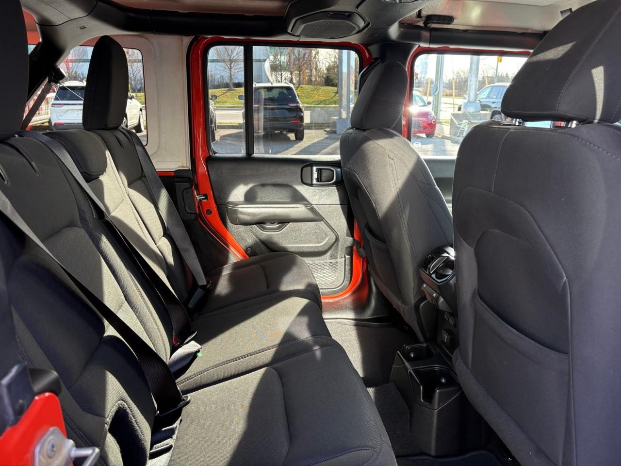 2019 Jeep WRANGLER UNLIMITED Sahara 4dr 4x4 Photo