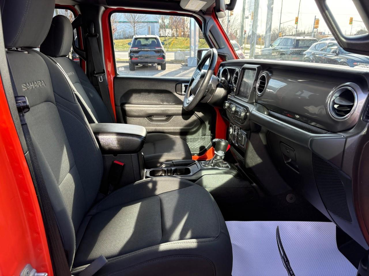 2019 Jeep WRANGLER UNLIMITED Sahara 4dr 4x4 Photo