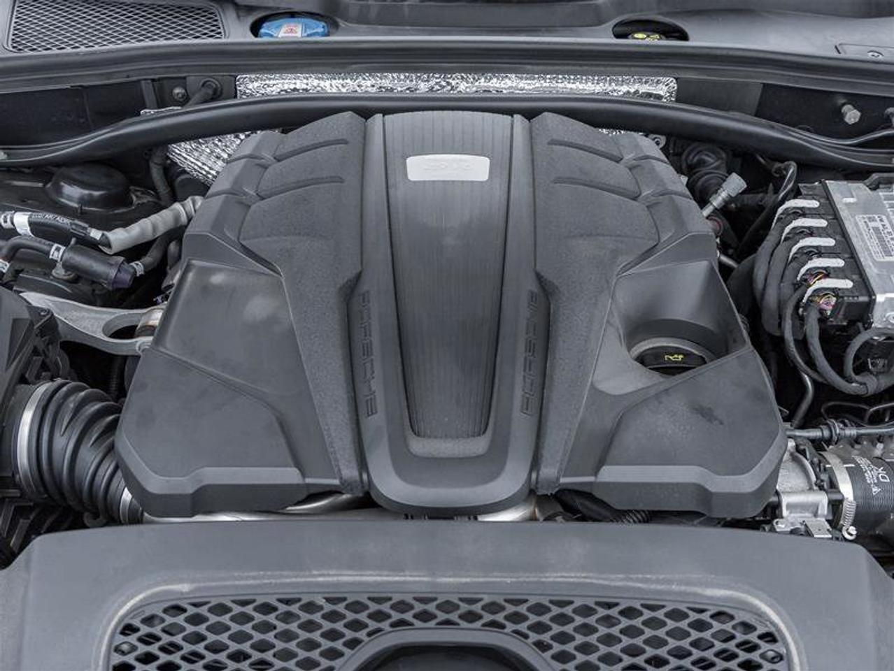 2024 Porsche Macan GTS AWD Premium Pkg Plus Burmester High-End Surrou Photo