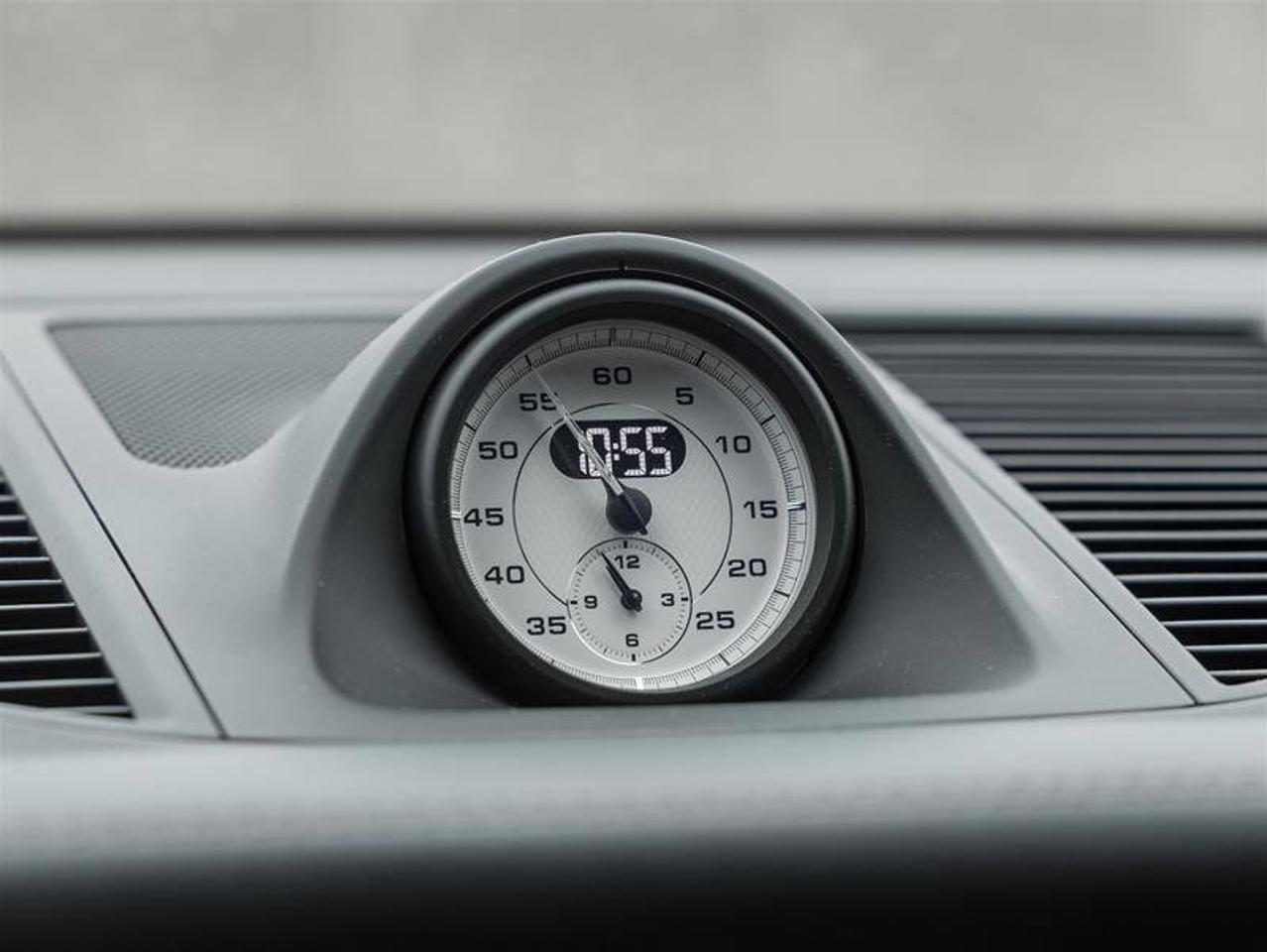 2024 Porsche Macan GTS AWD Premium Pkg Plus Burmester High-End Surrou Photo