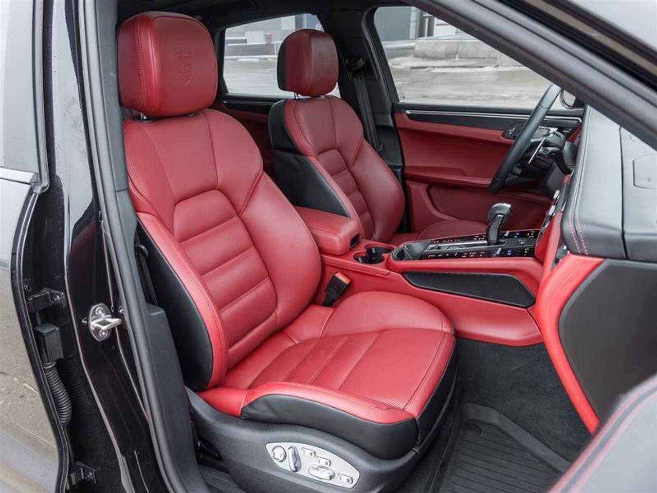 2024 Porsche Macan GTS AWD Premium Pkg Plus Burmester High-End Surrou Photo