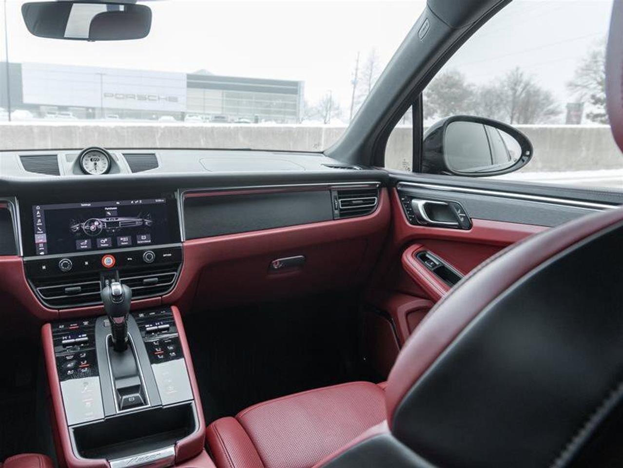 2024 Porsche Macan GTS AWD Premium Pkg Plus Burmester High-End Surrou Photo