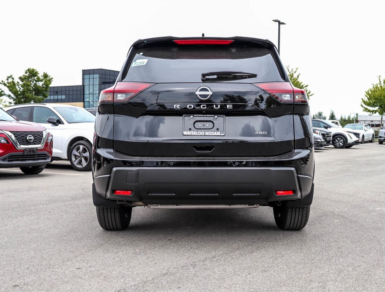 2025 Nissan Rogue SV Moonroof GREAT RATES/GREAT DEAL Photo