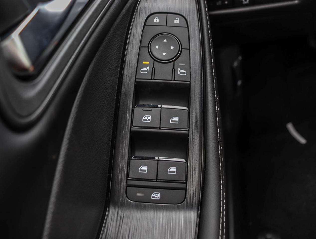 2025 Nissan Rogue SV Moonroof GREAT RATES/GREAT DEAL Photo