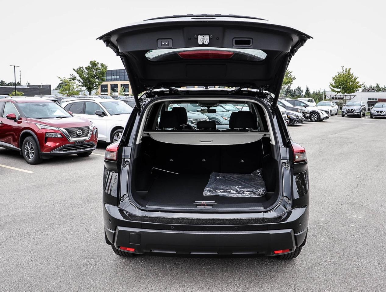 2025 Nissan Rogue SV Moonroof GREAT RATES/GREAT DEAL Photo