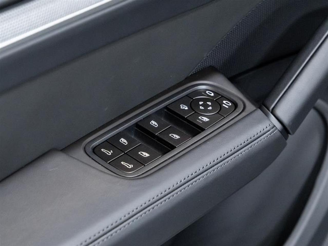 2026 Porsche Cayenne  Photo