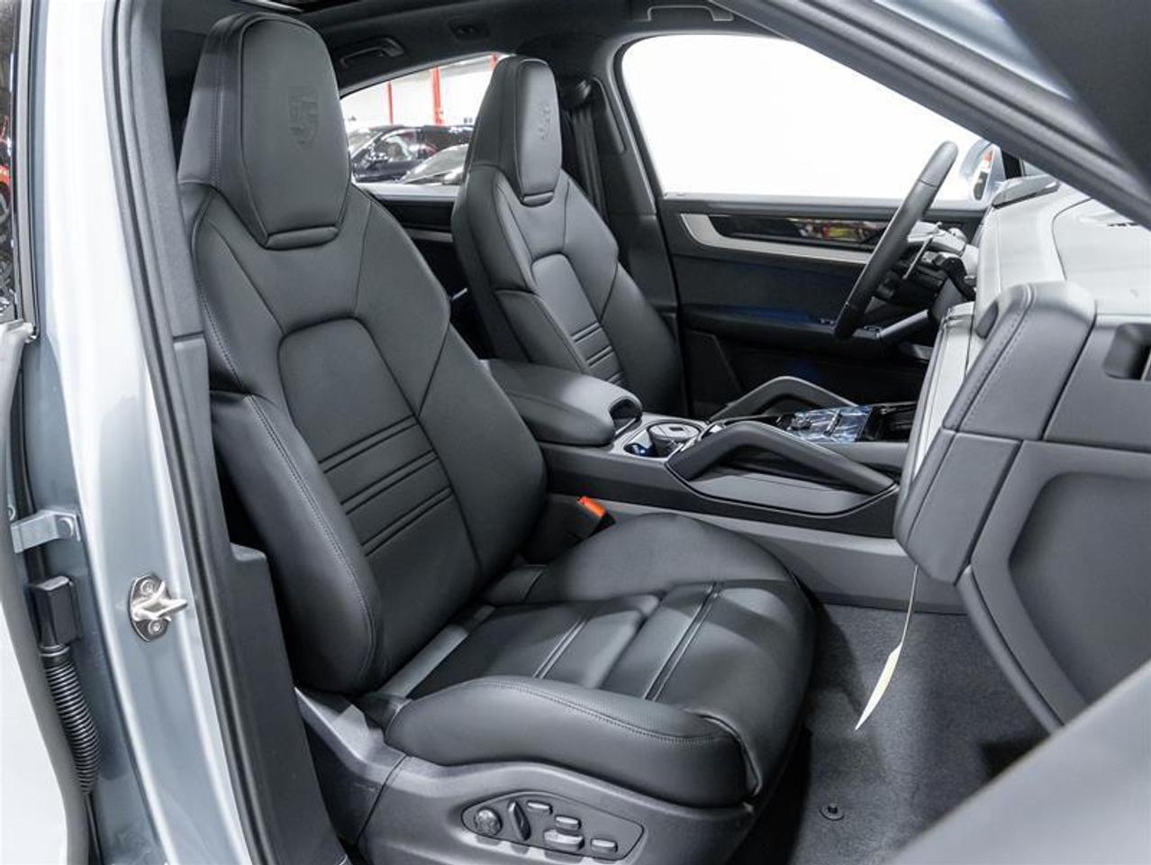 2026 Porsche Cayenne  Photo