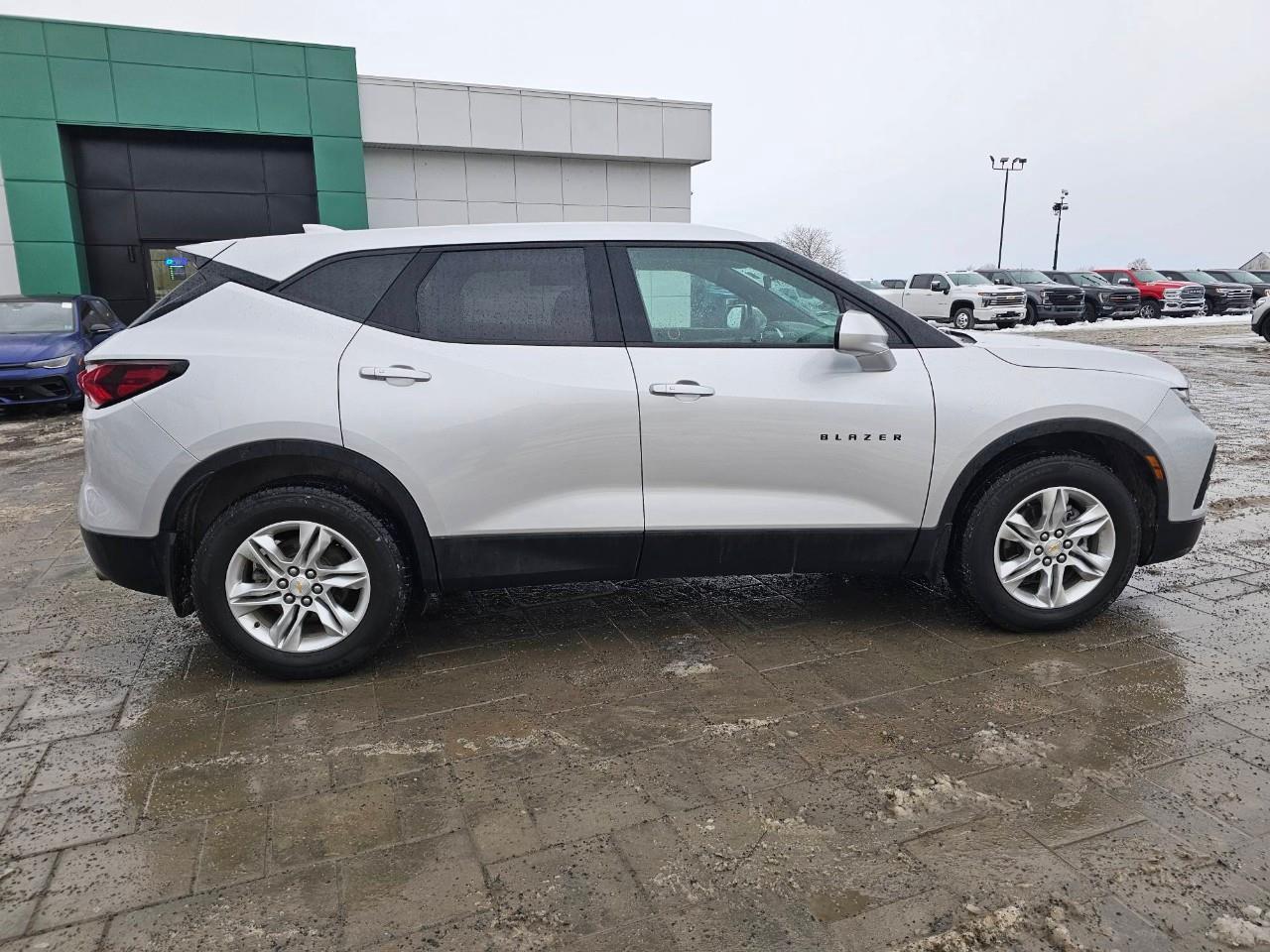 2021 Chevrolet Blazer LT All-Wheel Drive Photo3