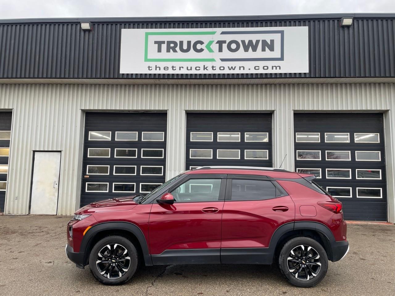 2023 Chevrolet TrailBlazer LT All-Wheel Drive Photo0