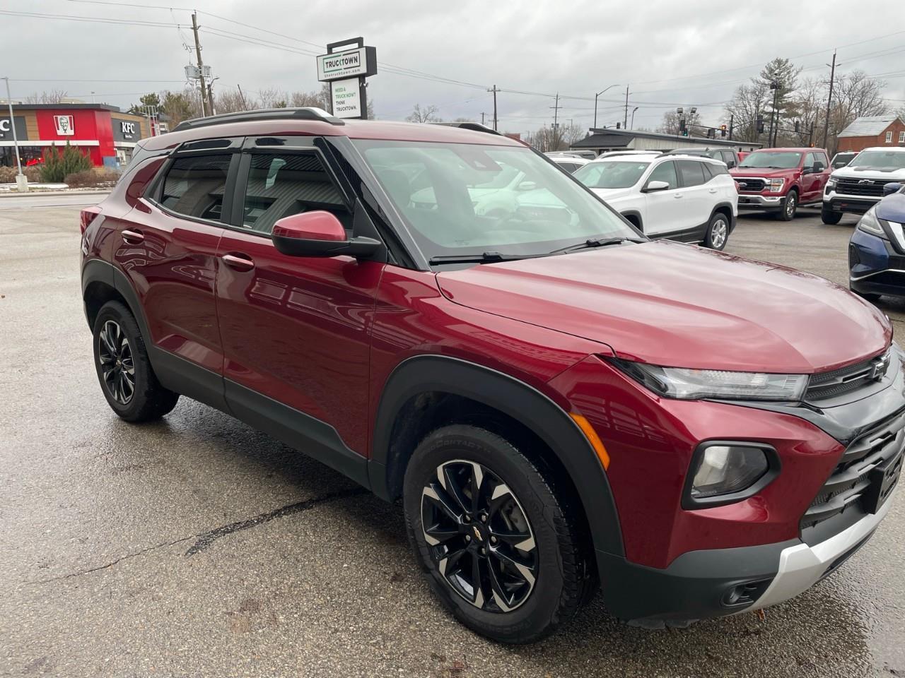 2023 Chevrolet TrailBlazer LT All-Wheel Drive Photo3