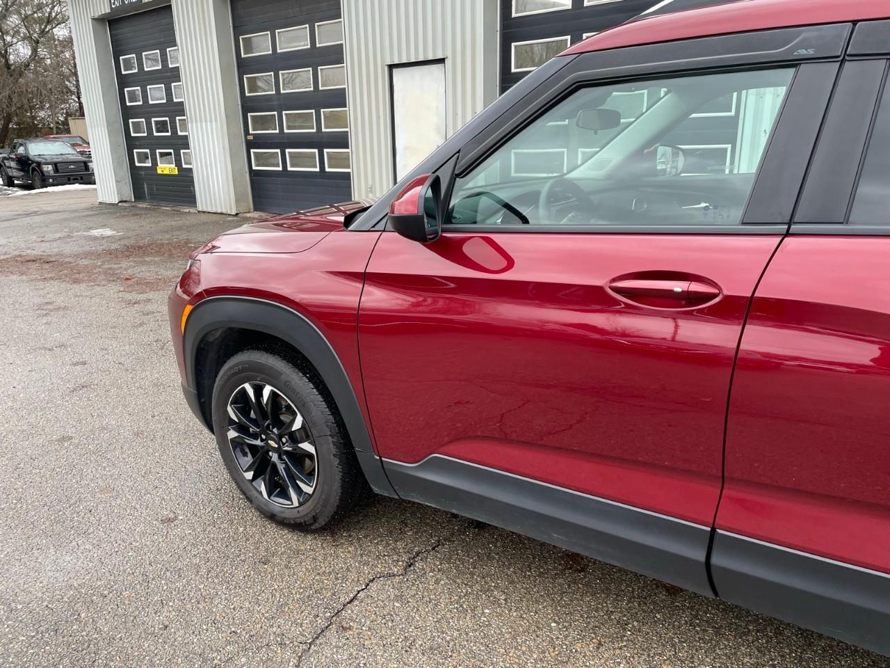 2023 Chevrolet TrailBlazer LT All-Wheel Drive Photo
